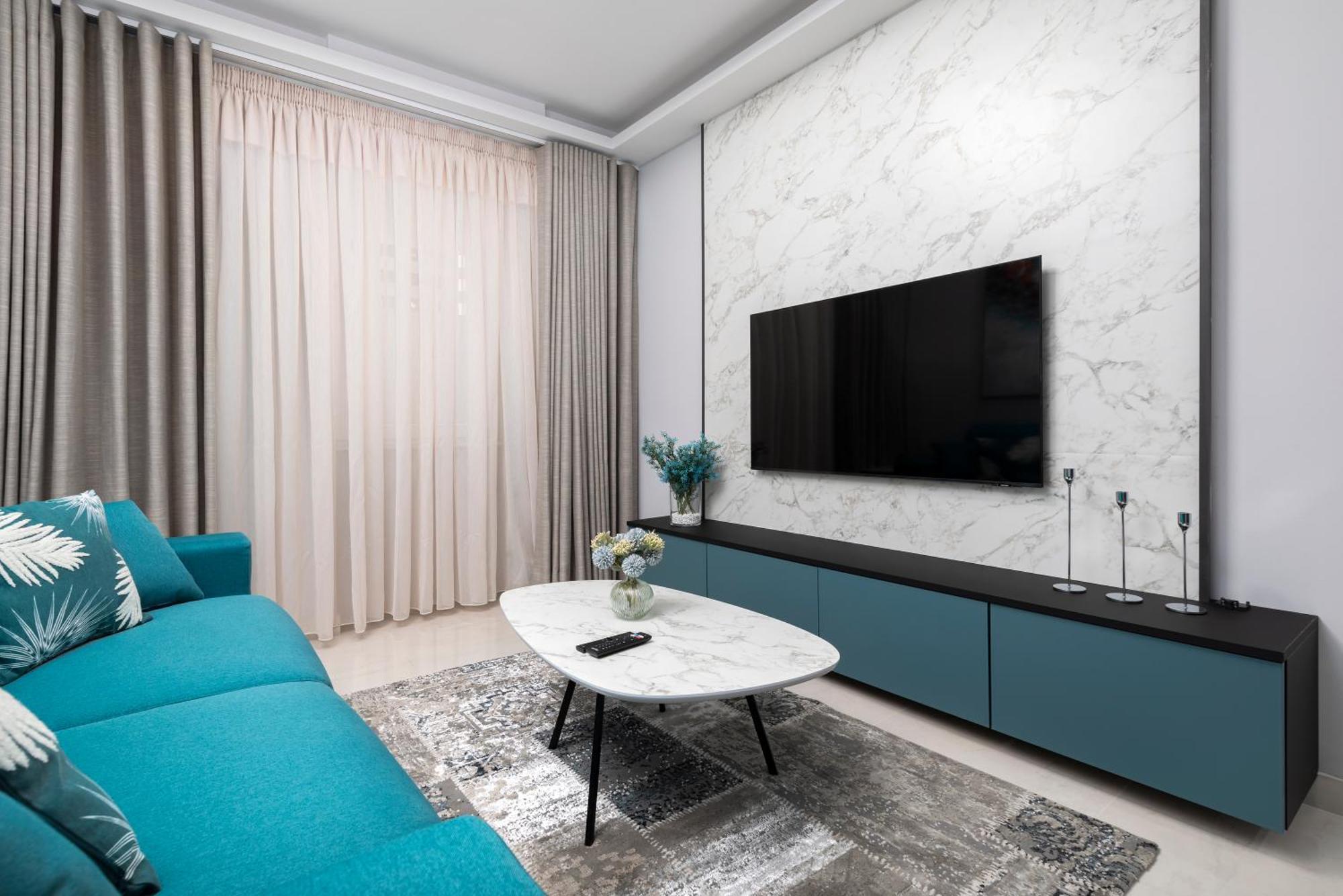 Modern & Stylish Close To Tigne Point - Close To Saint Julians & Valletta Ferry *
